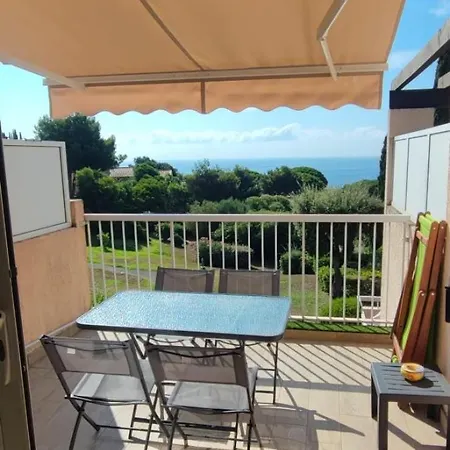 Petit Cocon Sur Les Hauteurs Apartment Sainte-Maxime